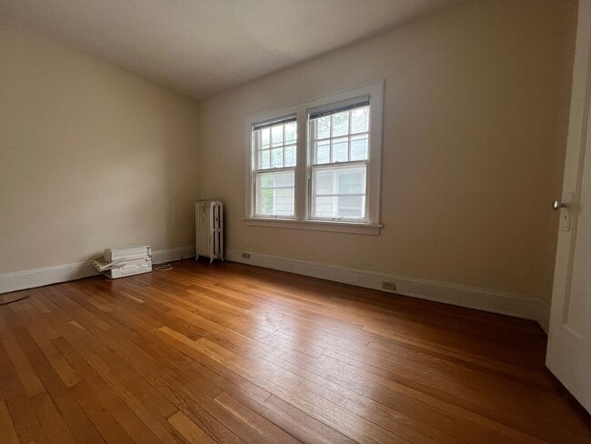 Building Photo - 3081-3081 Meadowbrook Blvd