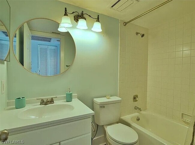 Building Photo - 303 Wexford Terrace