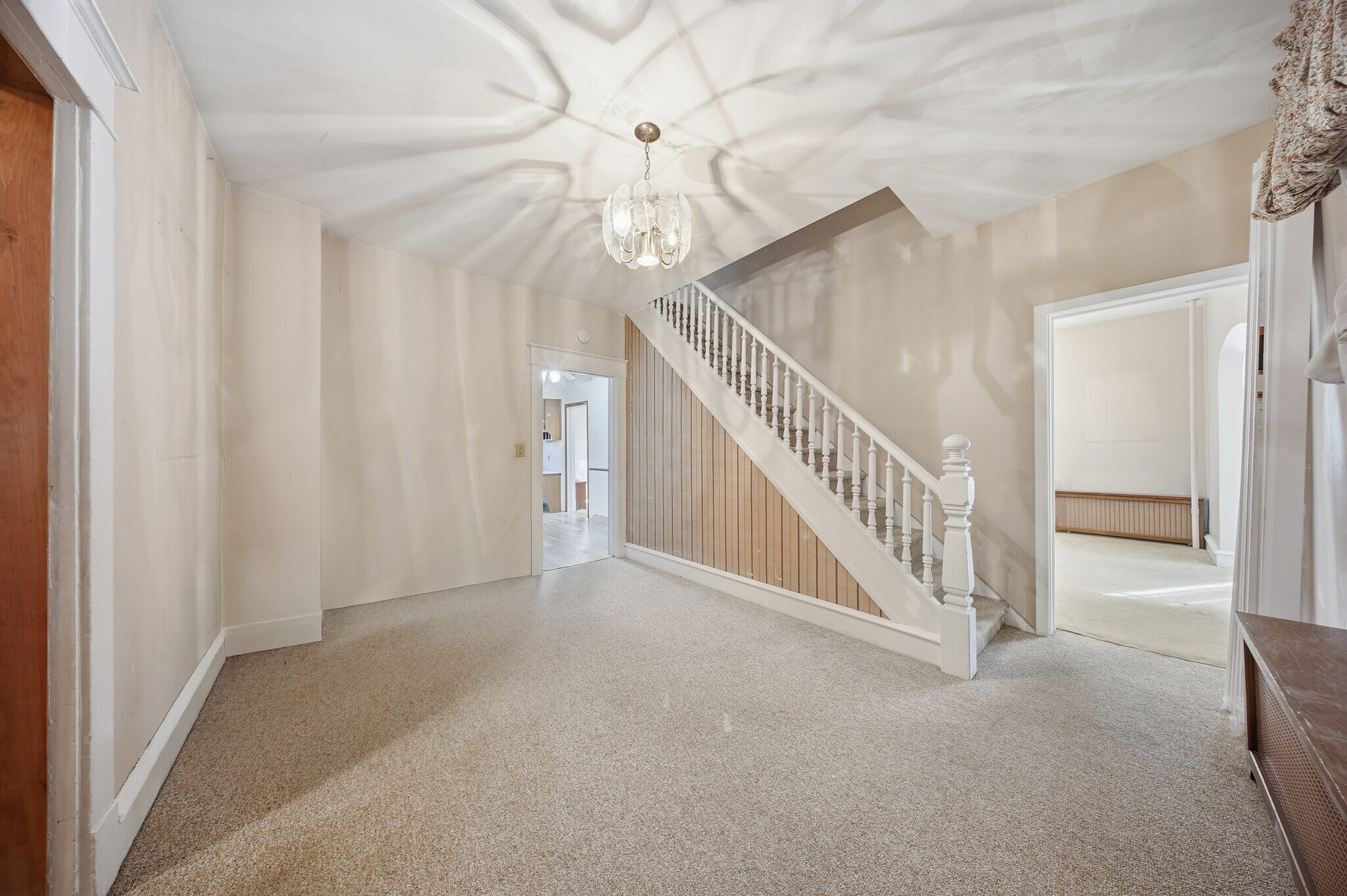 Building Photo - 612 Philo St