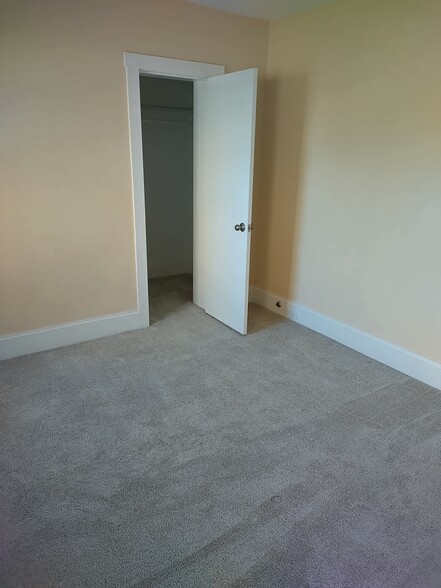 Bedroom - 337 N Queen St