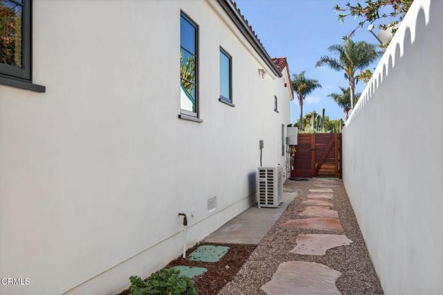 Building Photo - 622 S Evergreen Dr