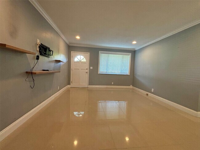 Building Photo - 3811 NE 18th Ave