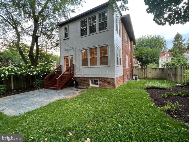 Building Photo - 3711 Warren St NW