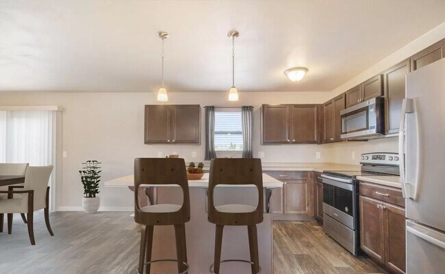 Building Photo - Newer 4 Bedroom For Lease!