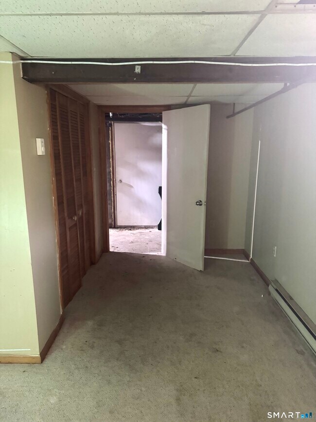 Building Photo - 482 Ash Dr