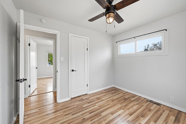 Building Photo - $2,140.95 -  2 bed, 1 bath located in Denver with a big backyard and In Unit Laundry!