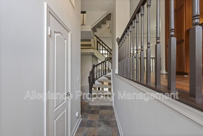 Building Photo - 3915 Green Look Ct