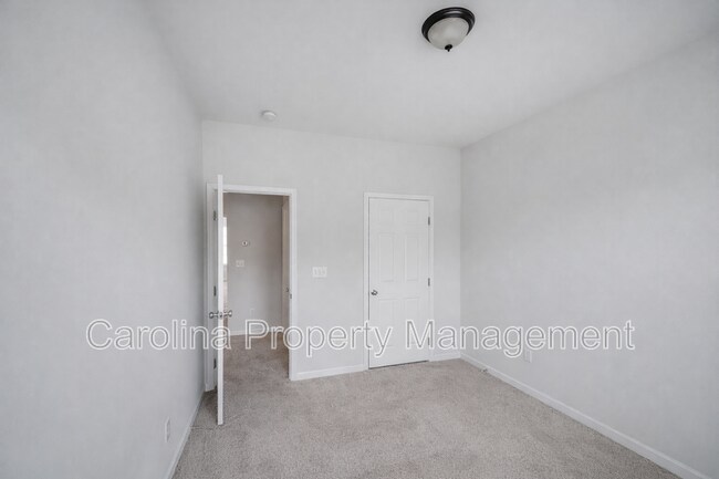 Building Photo - 7707 Jackson Pond Dr