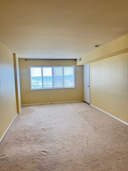 Building Photo - 5340 Holmes Run Pky