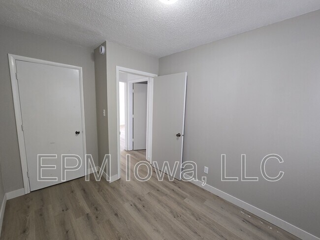 Building Photo - 634 Englewood Ave