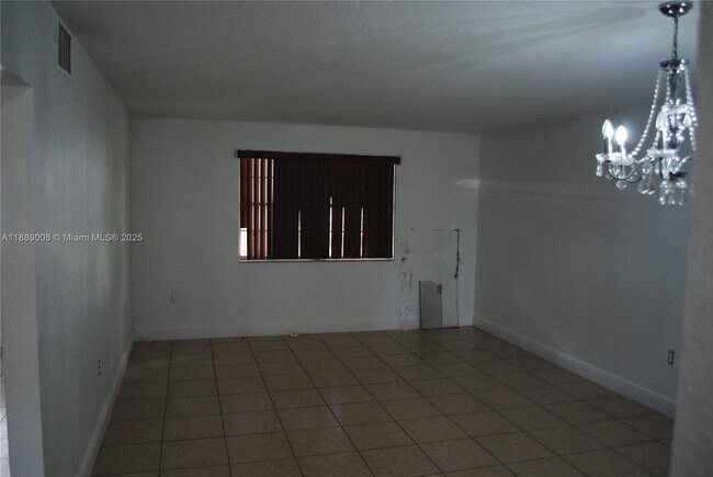 Building Photo - 17255 SW 95th Ave