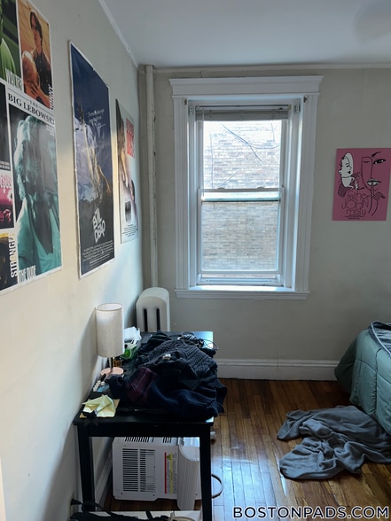 Building Photo - 211 Park Dr