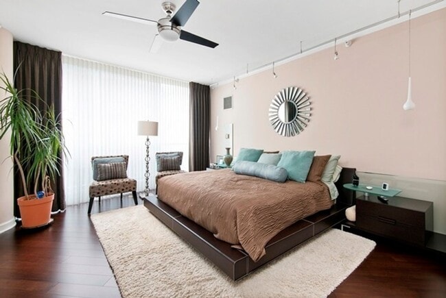 Building Photo - Stunning 3b3b Condo Unit in Highly Desired Lake Shore East