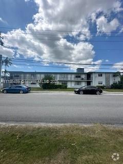 Building Photo - 6780 SW 44th St