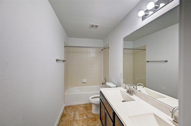 Building Photo - 9230 Mission Arbor Ln