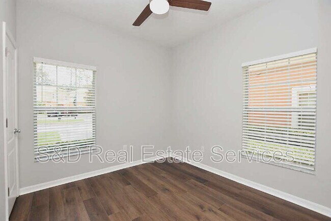 Building Photo - 4139 Shadetree Ln