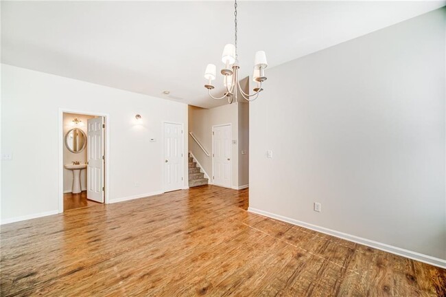 Building Photo - 374 St Claire Dr