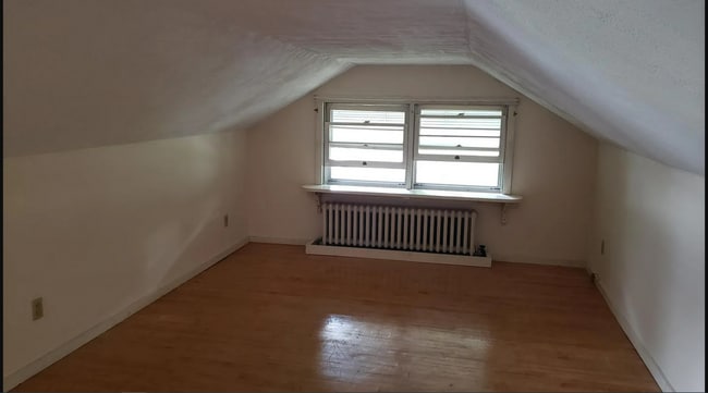 Building Photo - Great 3-Bedroom Home in Centre Hall