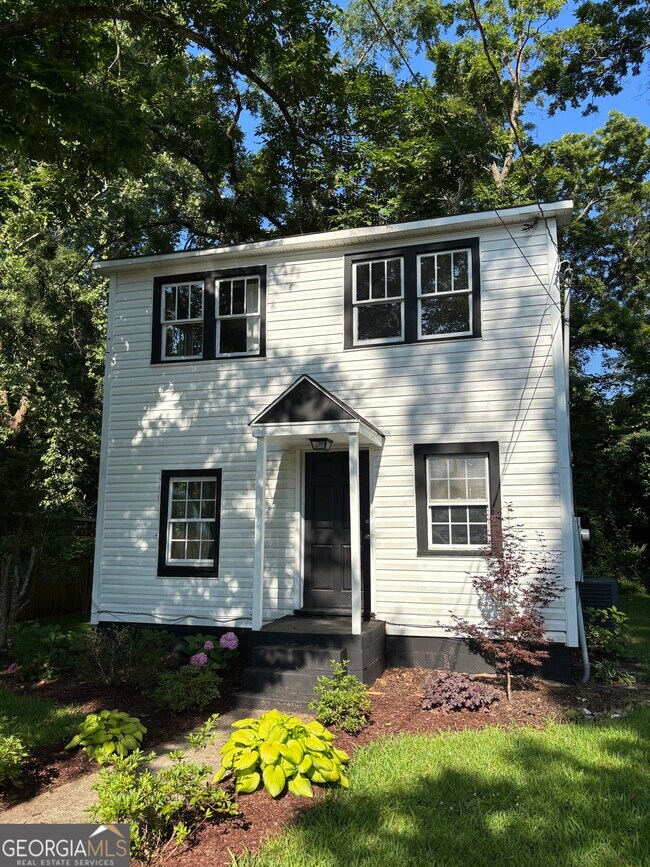 Building Photo - 118 Alford St