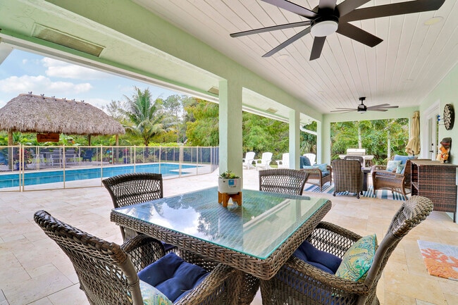 Building Photo - 15866 Alexander Run