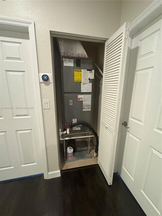 Building Photo - 17145 SW 92nd St