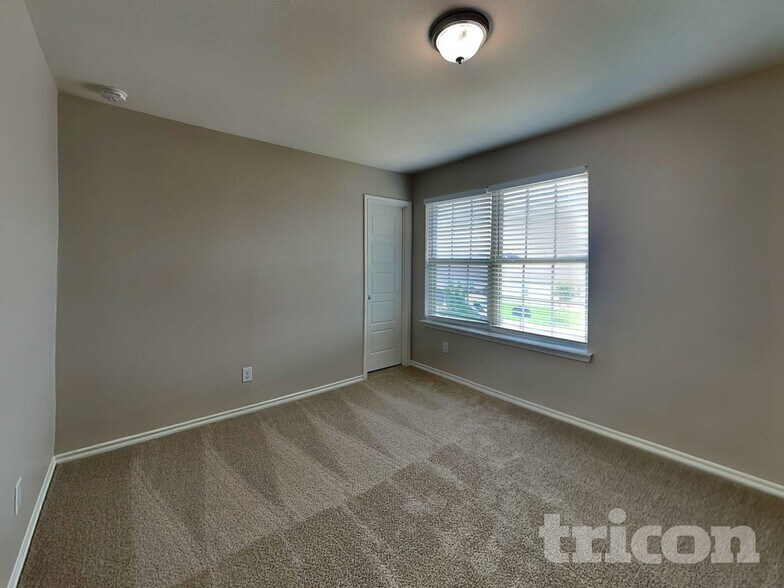 Building Photo - 3907 Josephs Run