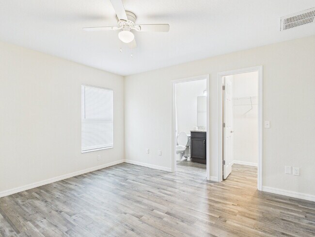 Building Photo - Modern 3/2 Home for Rent in Ocala – Move-I...