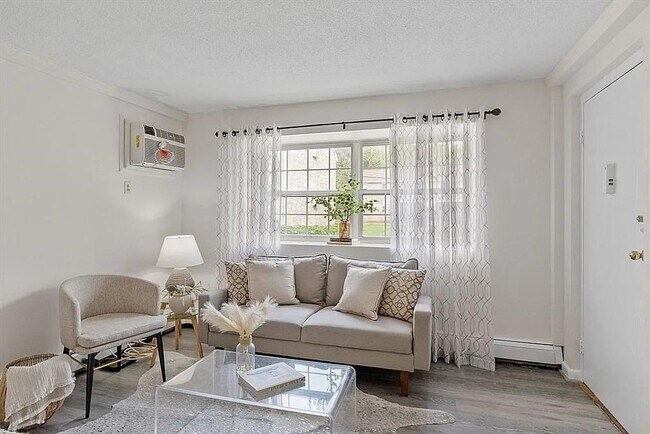 Building Photo - 70 A Washington Park Dr