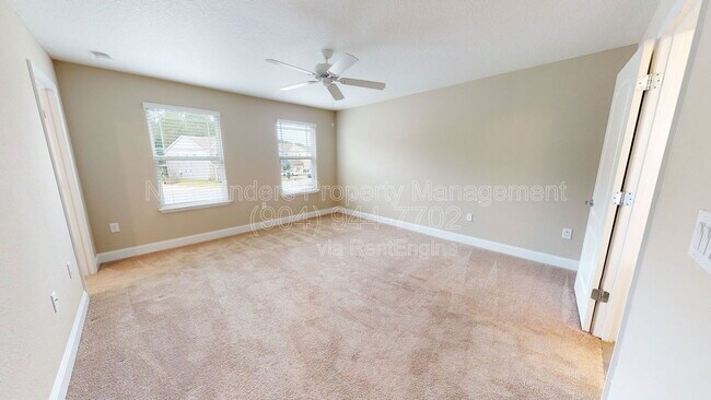 Building Photo - 201 Silver Creek Pl