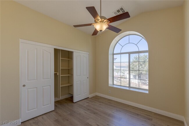 Building Photo - 10382 Cherry Brook St