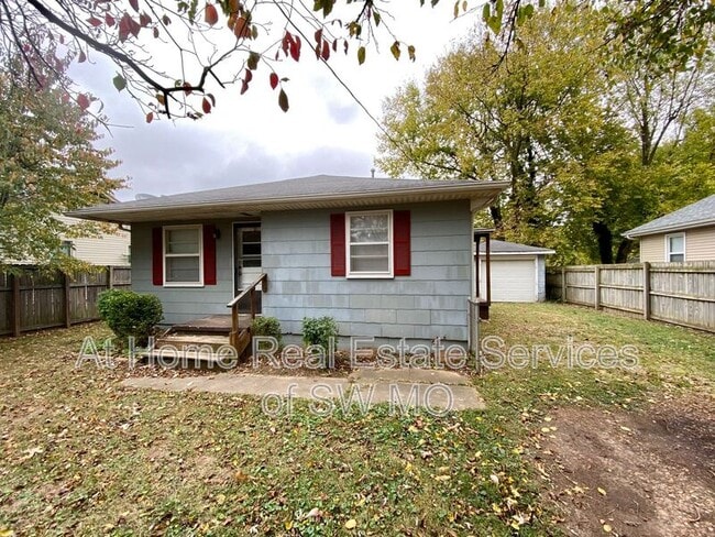 Primary Photo - 1222 N Farmer Ave