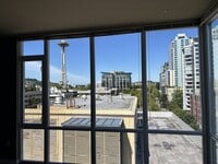 Building Photo - Views Galore, TOP FLOOR PENTHOUSE!!!