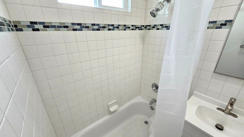 Building Photo - 226 S Tower Dr