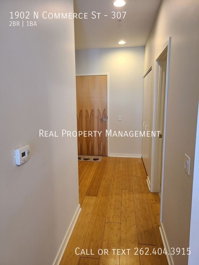 Building Photo - 1902 N Commerce St