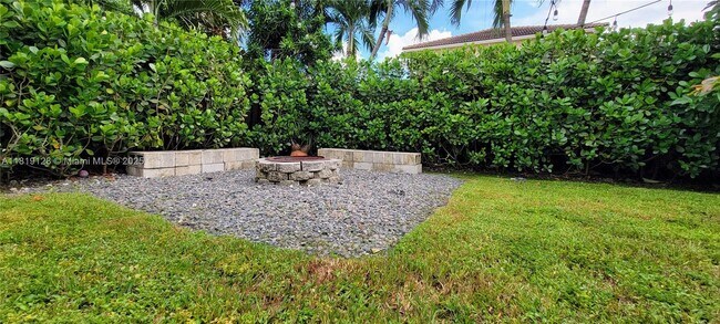 Building Photo - 8760 SW 213th Ln