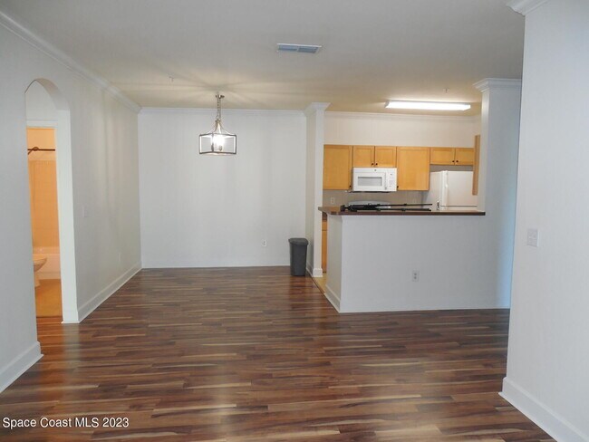 Building Photo - 6451 Borasco Dr