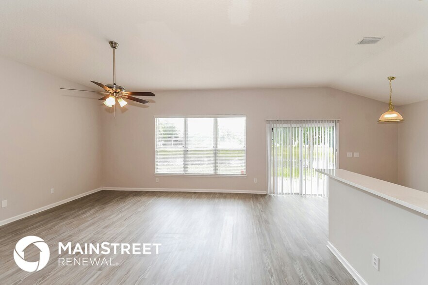 Building Photo - 14061 Red Rock Lake Dr