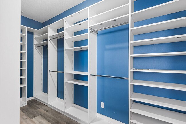 Building Photo - RIVERVIEW HOME FOR RENT!