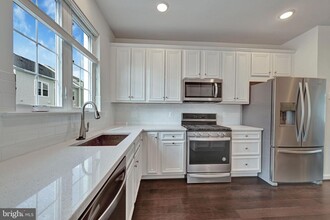 Building Photo - 2732 Wessex Cir