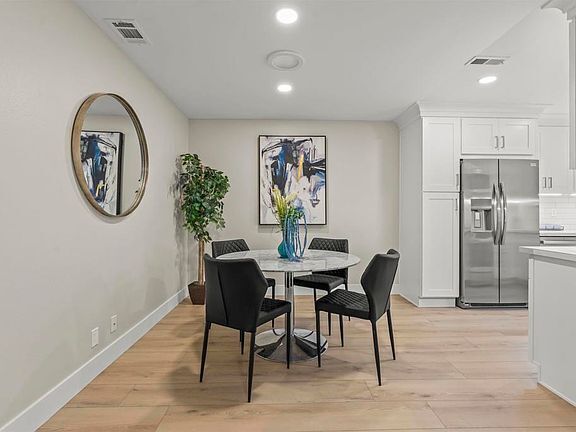 Building Photo - Get ready to fall head over heels for your...