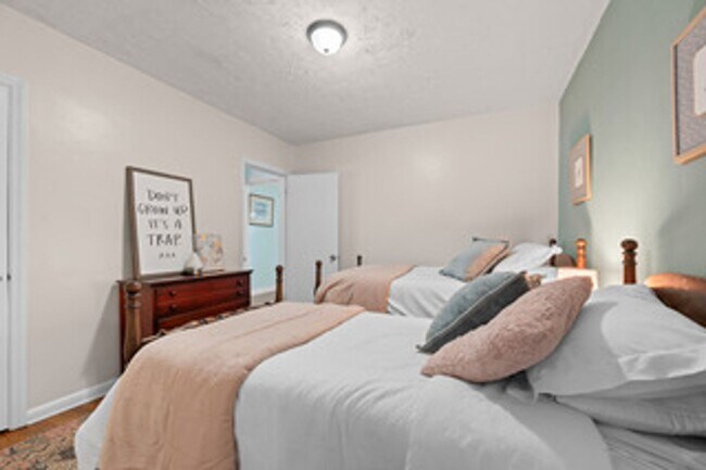 Building Photo - 3 Bedroom Home in Lynchburg