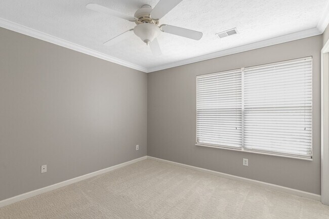 Building Photo - 650 Flintlock Ct