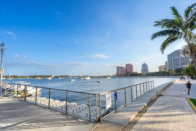 Building Photo - 651 Okeechobee Blvd
