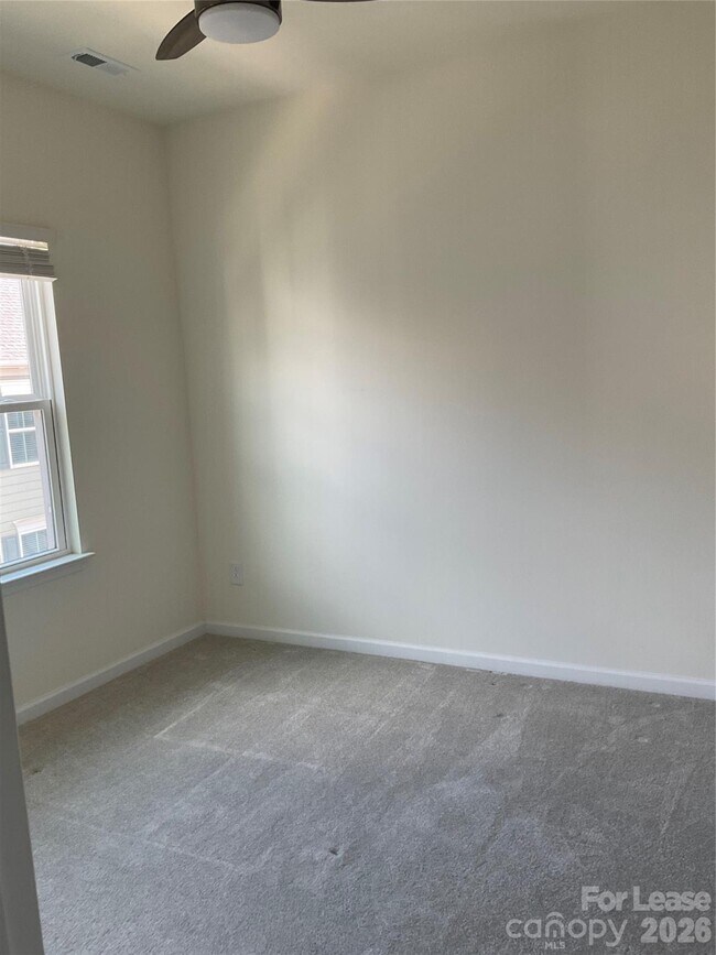 Building Photo - 6222 Cleburne Ct