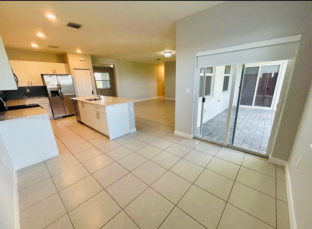 Building Photo - 16740 SW 290th Ln