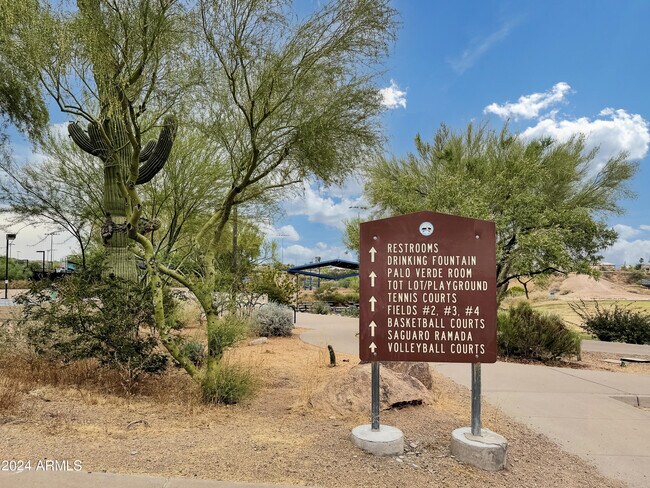 Building Photo - 15036 N Dogwood Ln