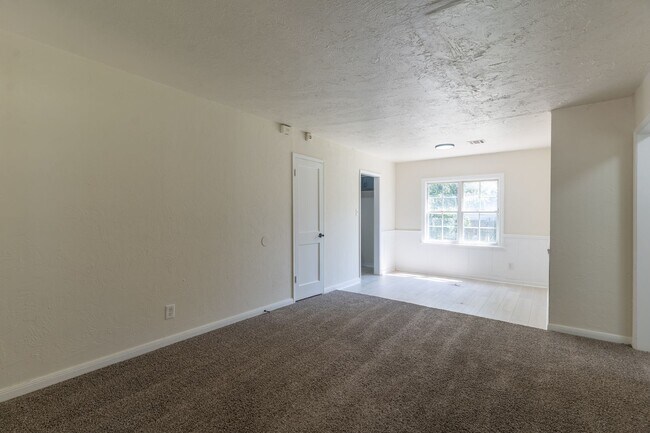 Building Photo - 3 Bedroom Rent to Own Home Available!