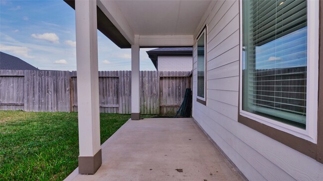 Building Photo - 28910 Yukon River Ct