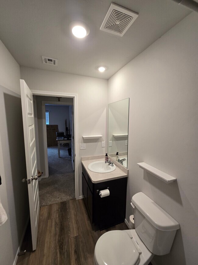 Building Photo - 1401 Madison Ave