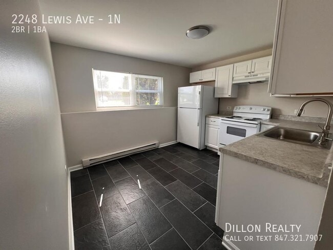 Building Photo - 2248 Lewis Ave